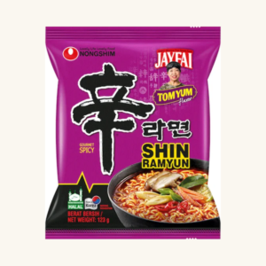 Tăiței instant Nongshim Shin Ramyun × Jay Fai cu gust de Tom Yum