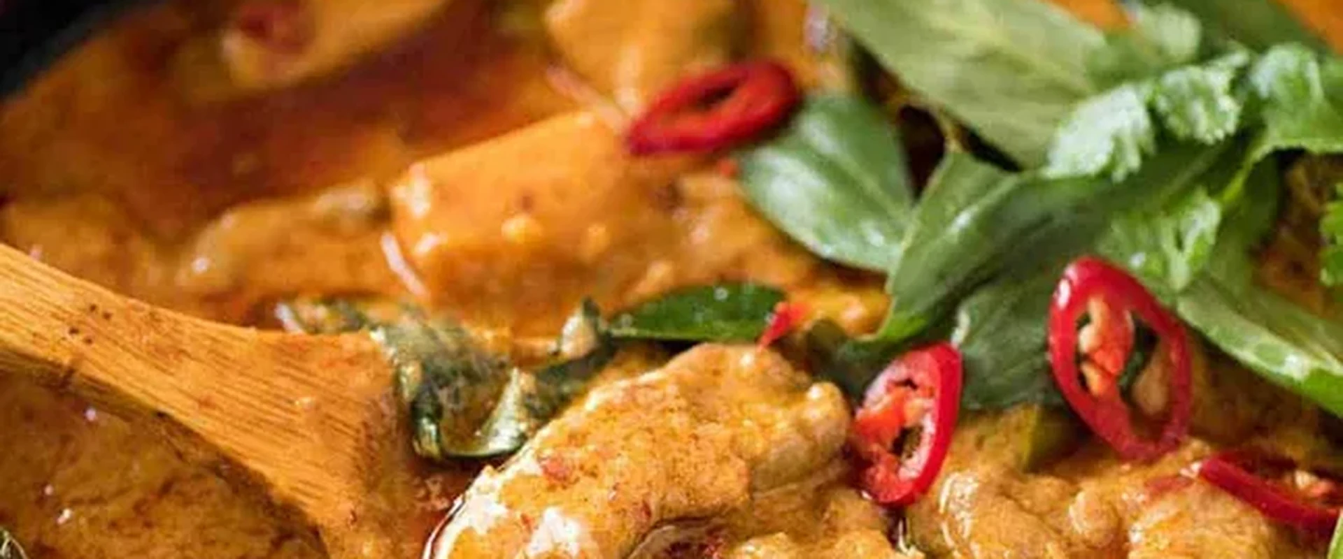Thai Red Curry cu pui