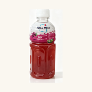 Băutură răcoritoare Mogu Mogu cu gust de struguri și Nata de Coco