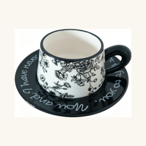 Set retro de ceașcă și farfuriuță din ceramică cu imprimeu floral alb-negru