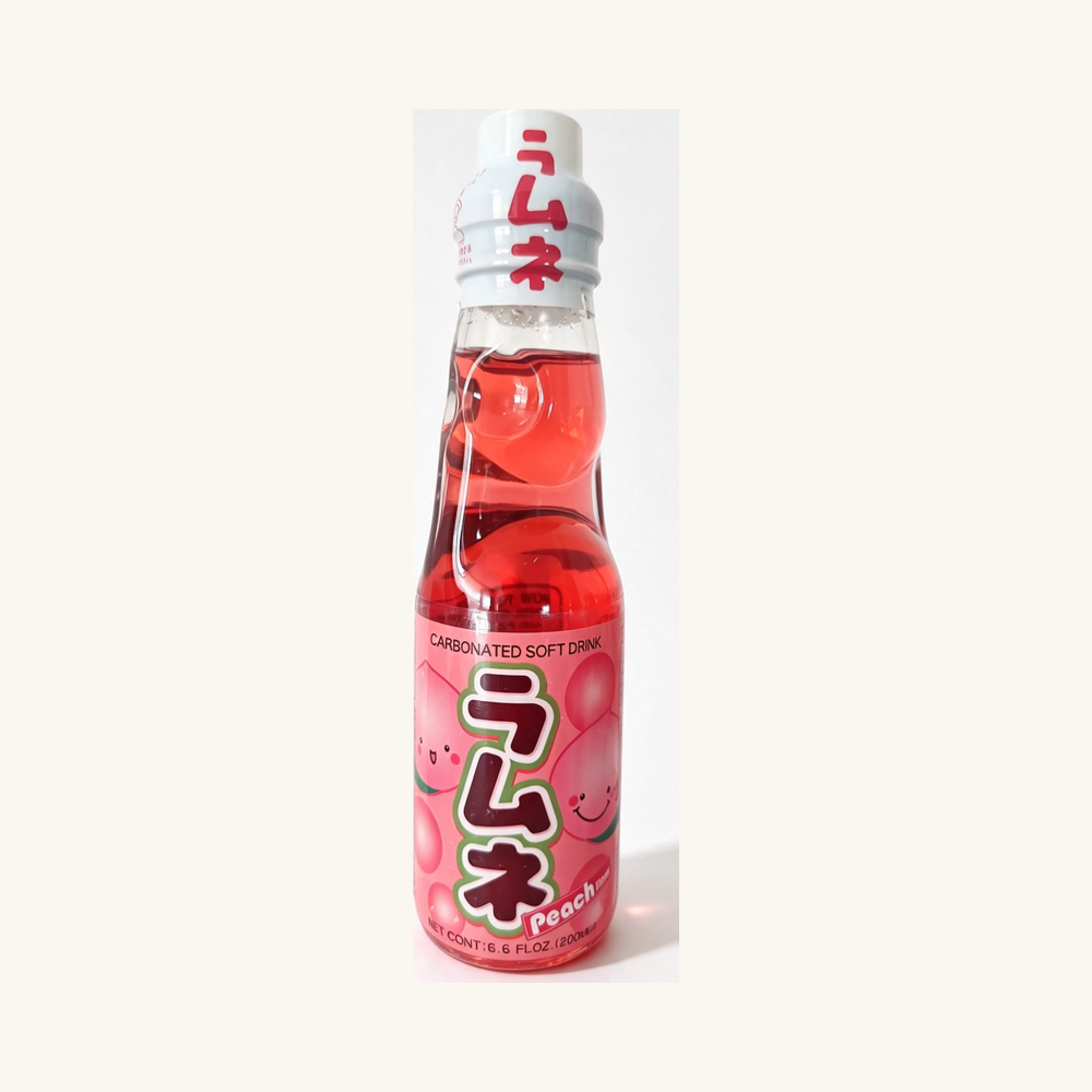 Băutură carbogazoasă Ramune cu piersici Hata‑Kosen