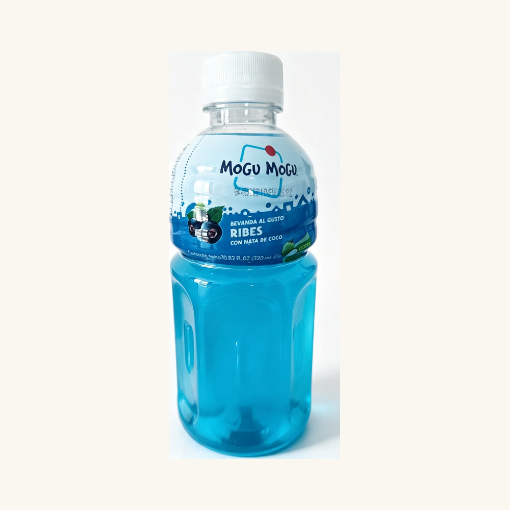 Băutură răcoritoare Mogu Mogu cu gust de coacăze negre și Nata de Coco